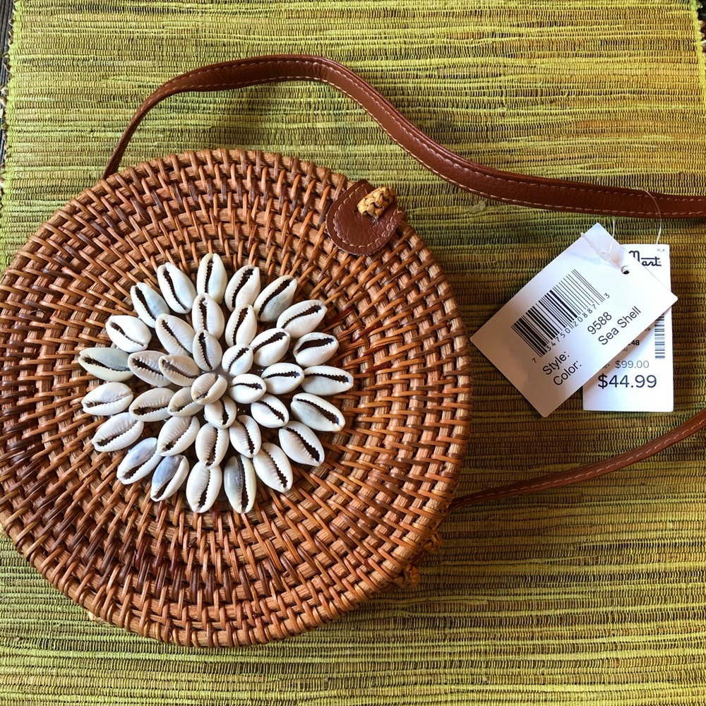❌SOLD❌ ROUND STRAW PURSE
